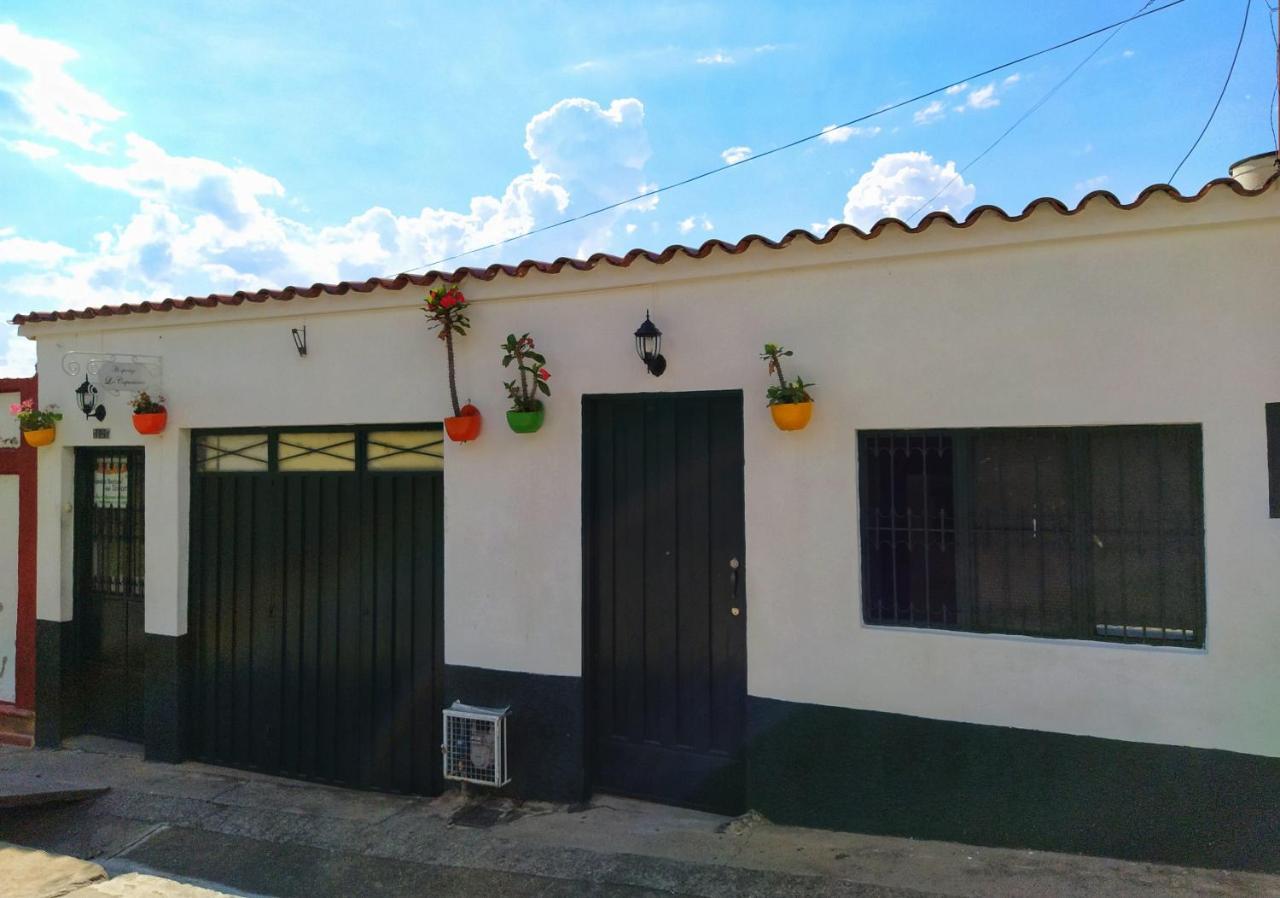 Hospedaje Los Capuchinos El El Socorro Exterior foto